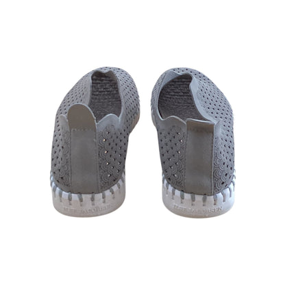 Shoes Flats By Clothes Mentor In Grey, Size:8.5